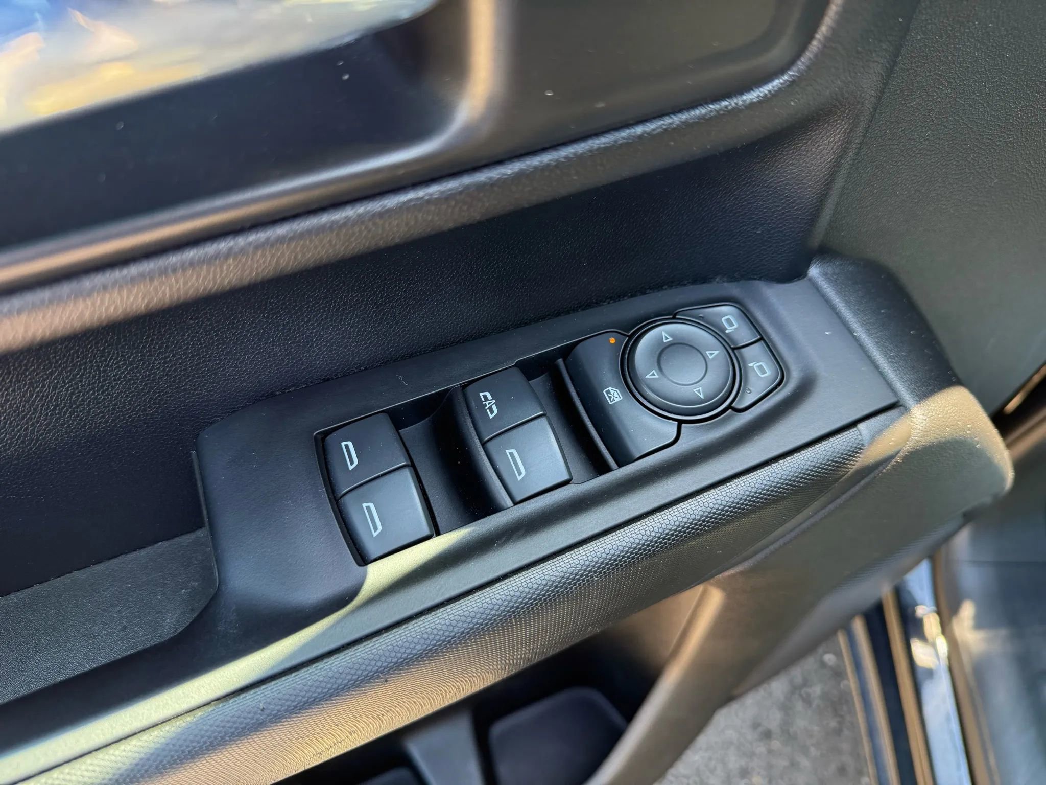 Used 2022 Chevrolet Silverado 1500 Custom w/ Safety Confidence Package image 34