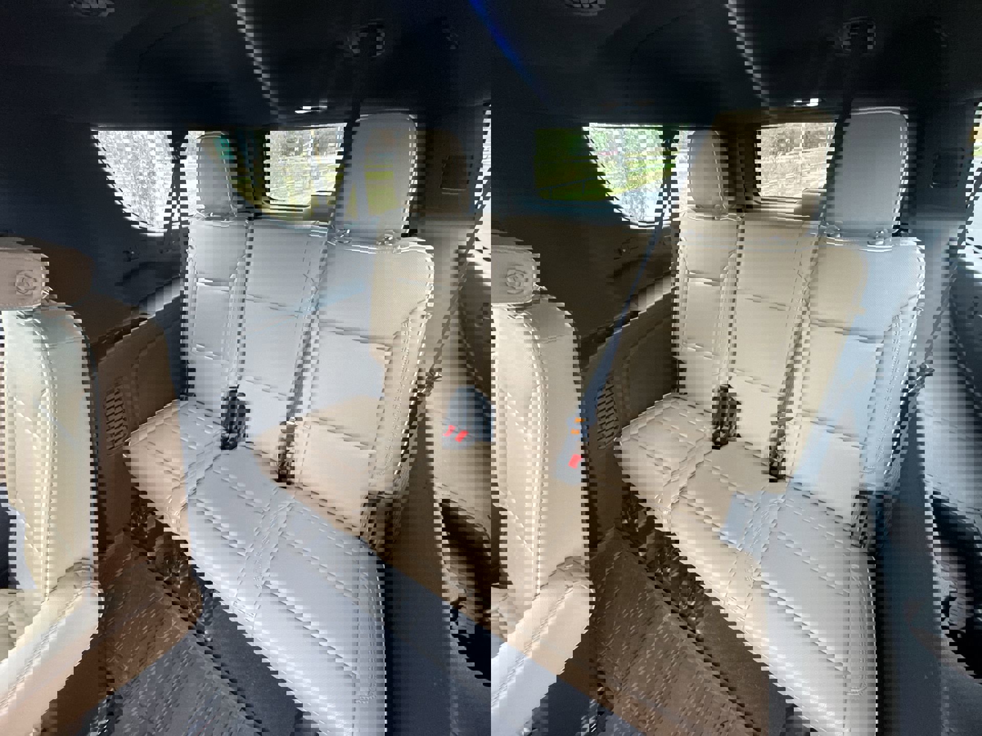 Used 2021 Chevrolet Suburban Premier image 24