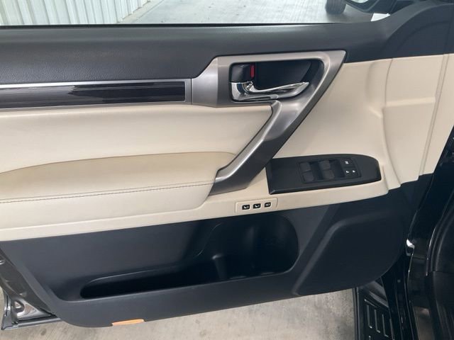 Used 2023 Lexus GX 460 Premium w/ Premium Package image 5