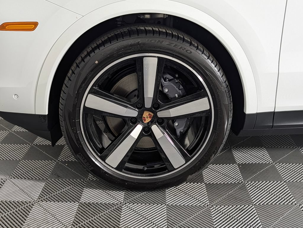 New 2026 Porsche Cayenne AWD/4WD image 11