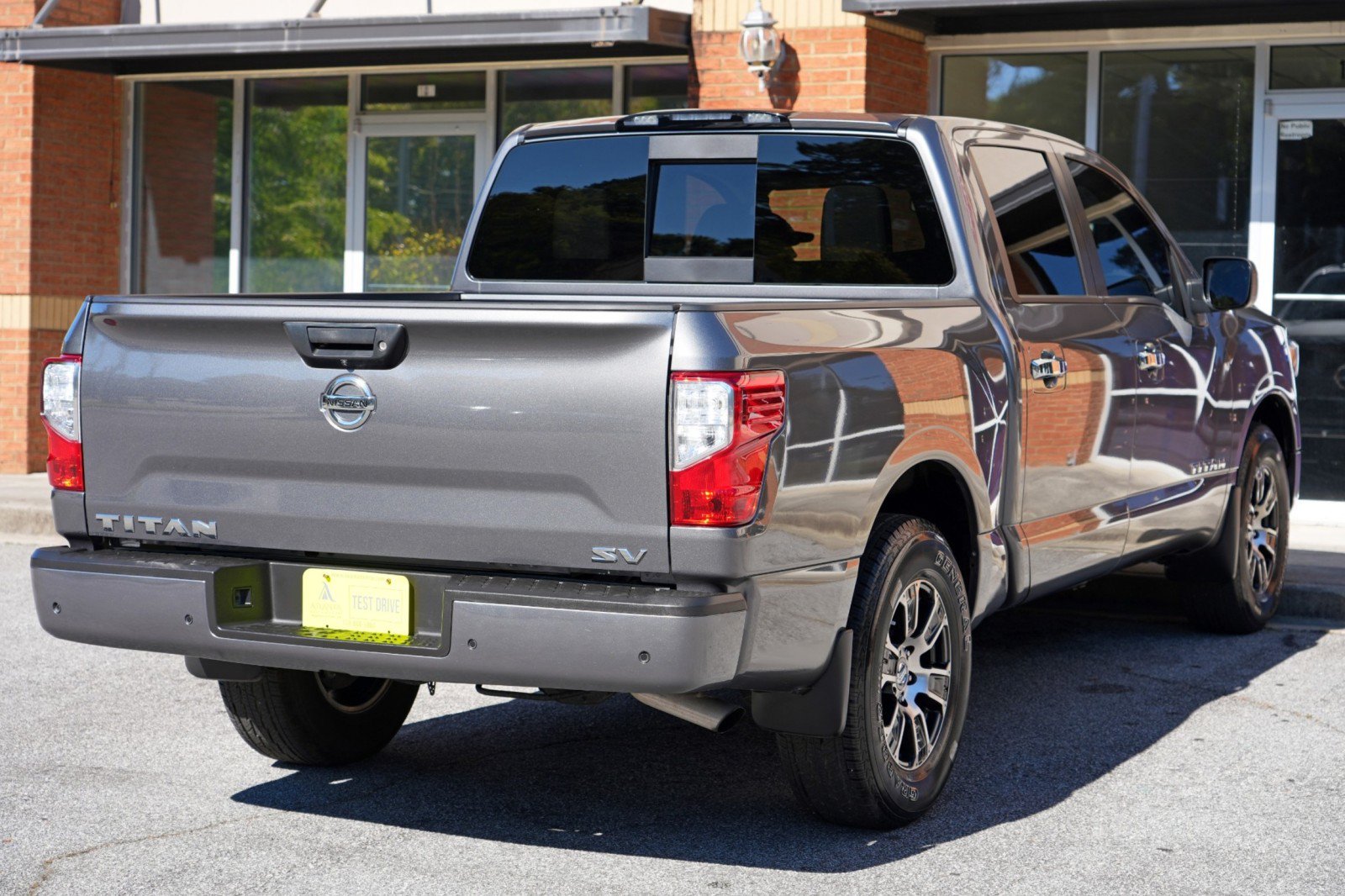 Used 2021 Nissan Titan SV RWD image 42
