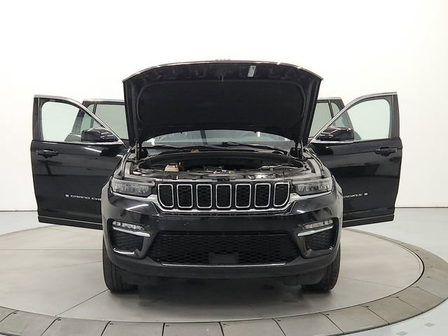 Used 2024 Jeep Grand Cherokee Limited RWD image 10