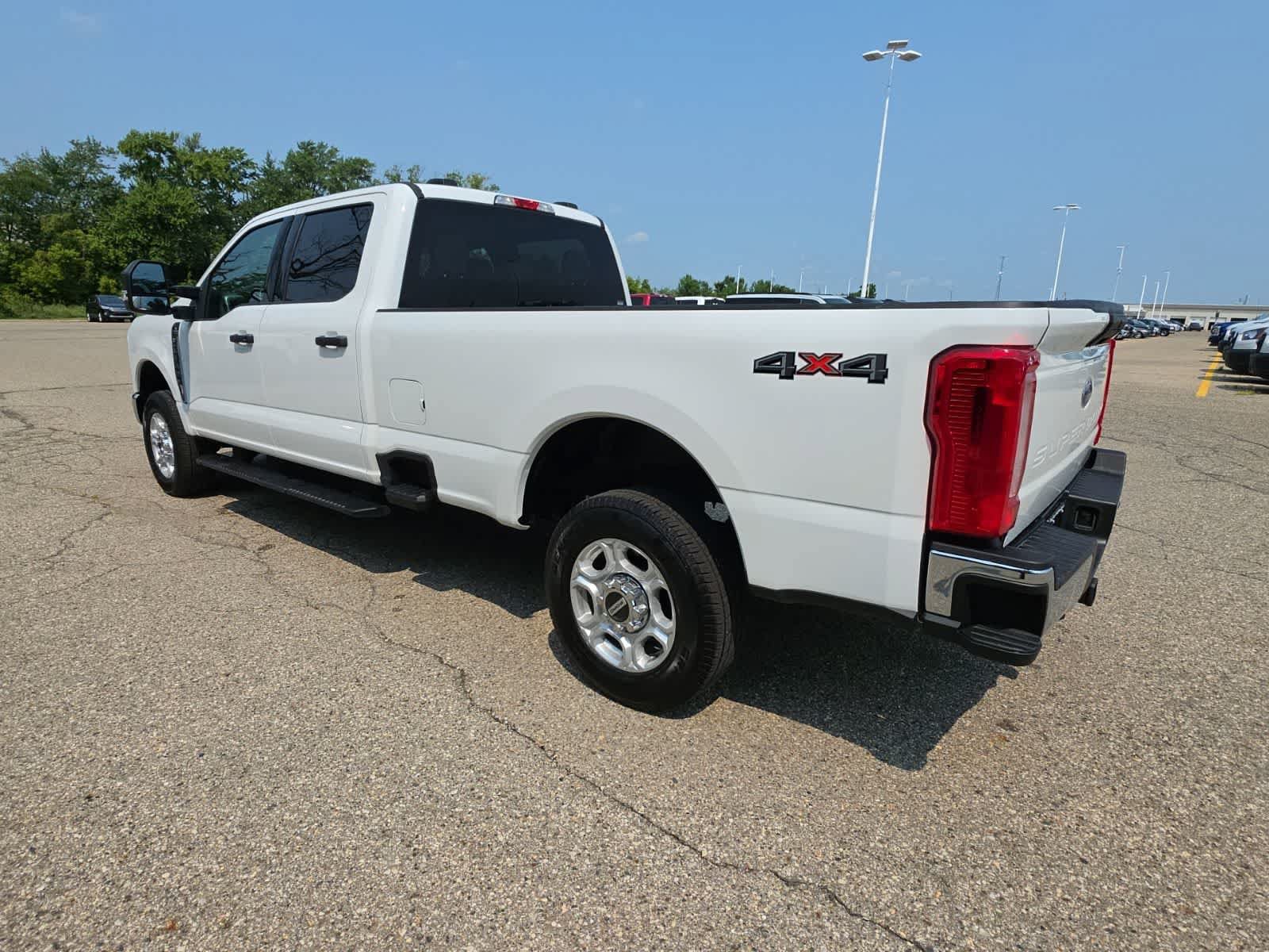 Used 2025 Ford F250 XLT AWD/4WD image 15