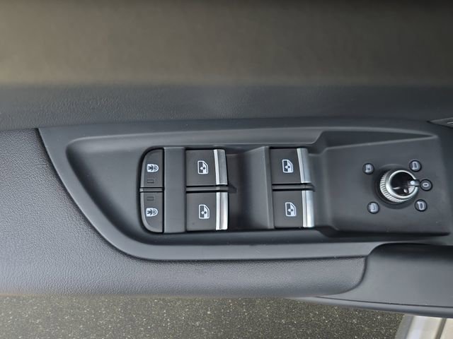 Used 2023 Audi Q5 2.0T Premium Plus AWD/4WD image 31