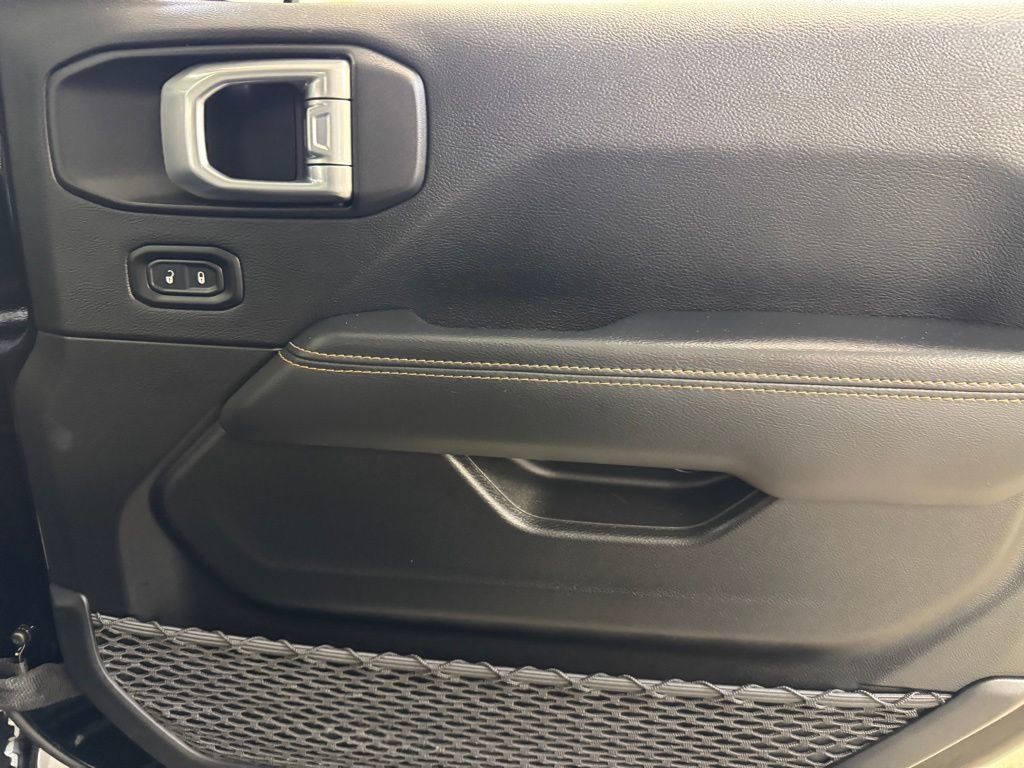 Used 2021 Jeep Wrangler Unlimited Sahara image 27