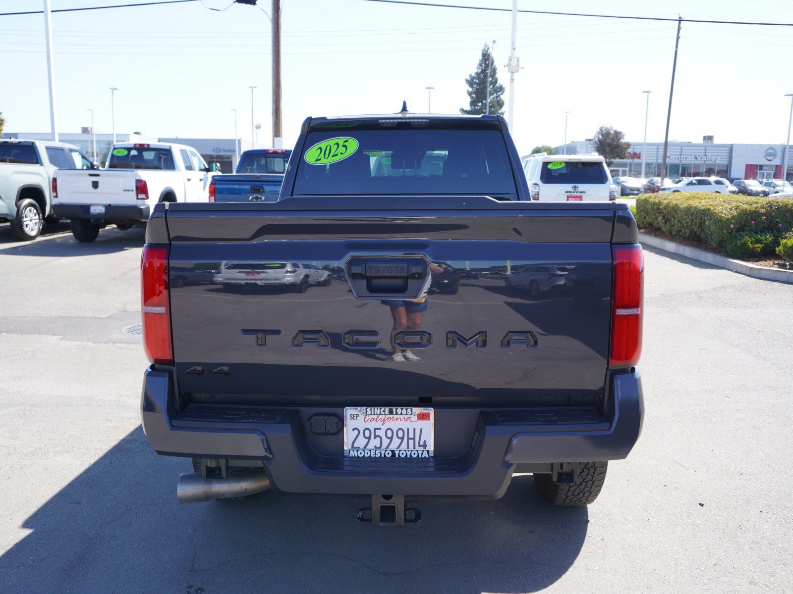 Used 2025 Toyota Tacoma TRD Off-Road AWD/4WD image 11