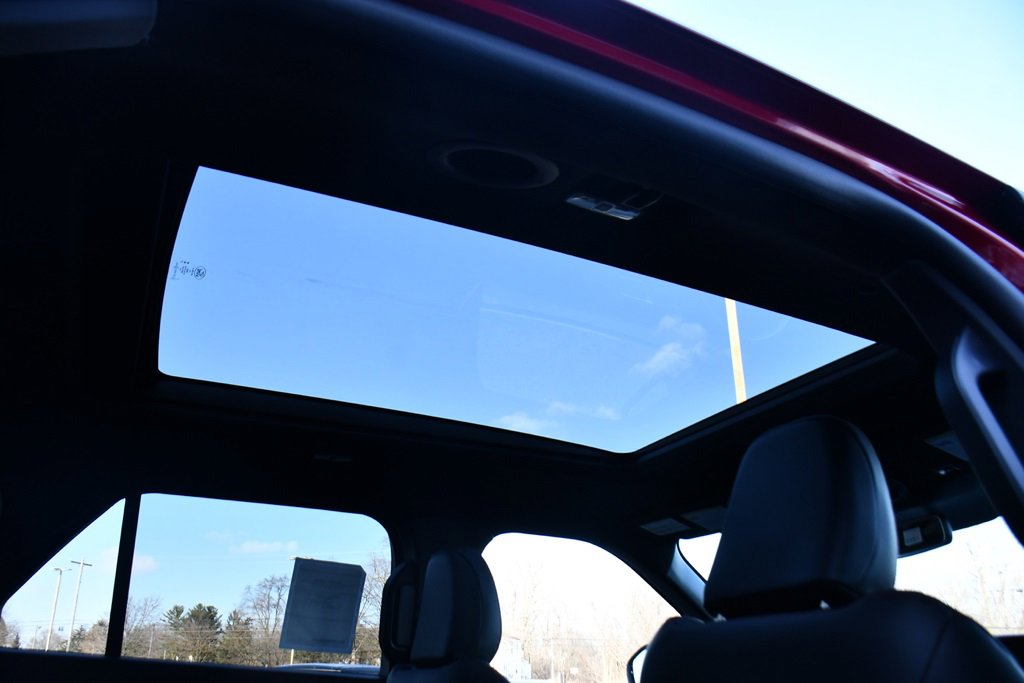 New 2026 Ford Explorer ST-Line w/ ST-Line Street Pack image 16