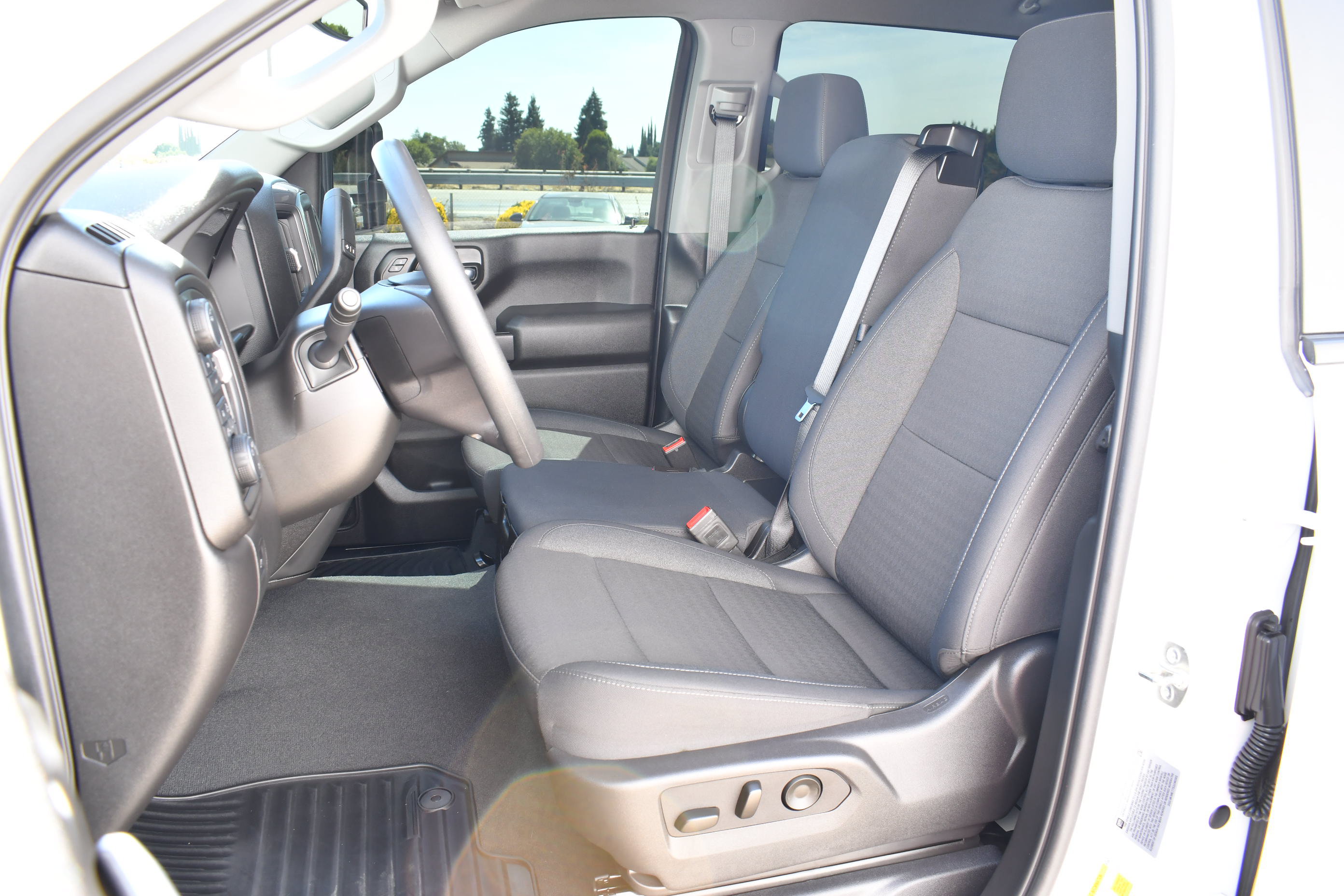 Used 2025 Chevrolet Silverado 2500 Custom w/ Custom Value Package AWD/4WD image 16