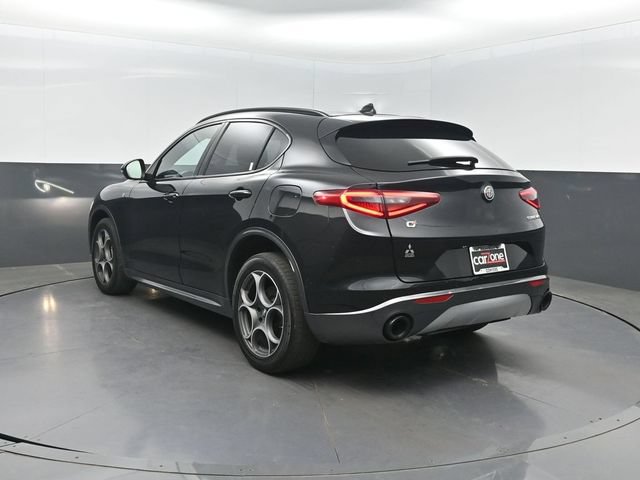 Used 2023 Alfa Romeo Stelvio Ti AWD/4WD image 27