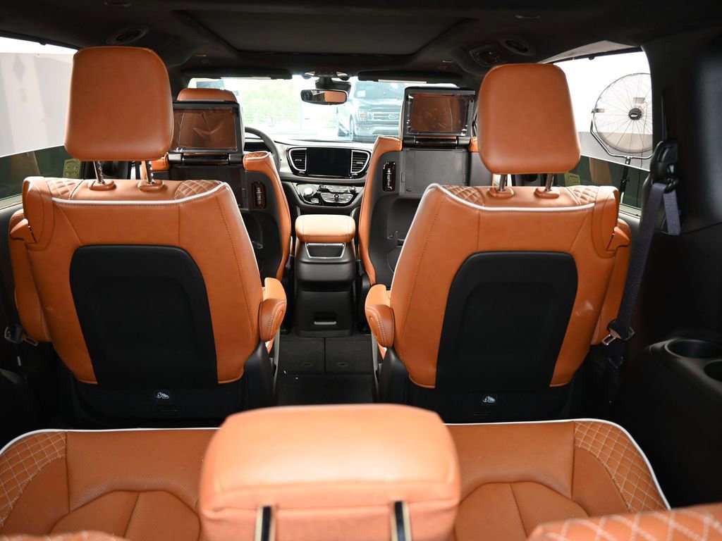 New 2026 Chrysler Pacifica Pinnacle image 39