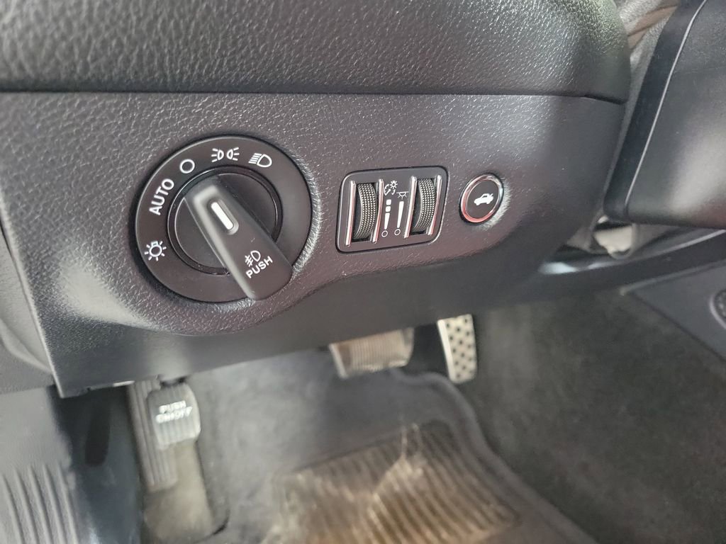 Used 2015 Dodge Challenger SXT Plus w/ Sound Group II image 12