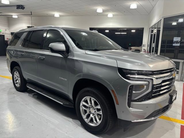 Used 2025 Chevrolet Tahoe LT AWD/4WD image 4