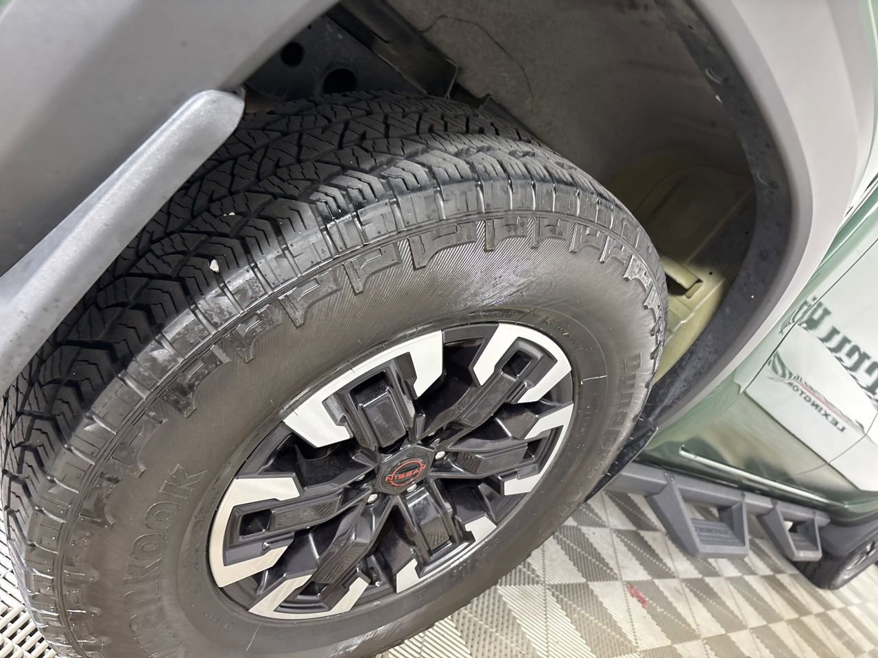 Used 2024 Nissan Frontier PRO-4X w/ Off-Road Protection Package image 33