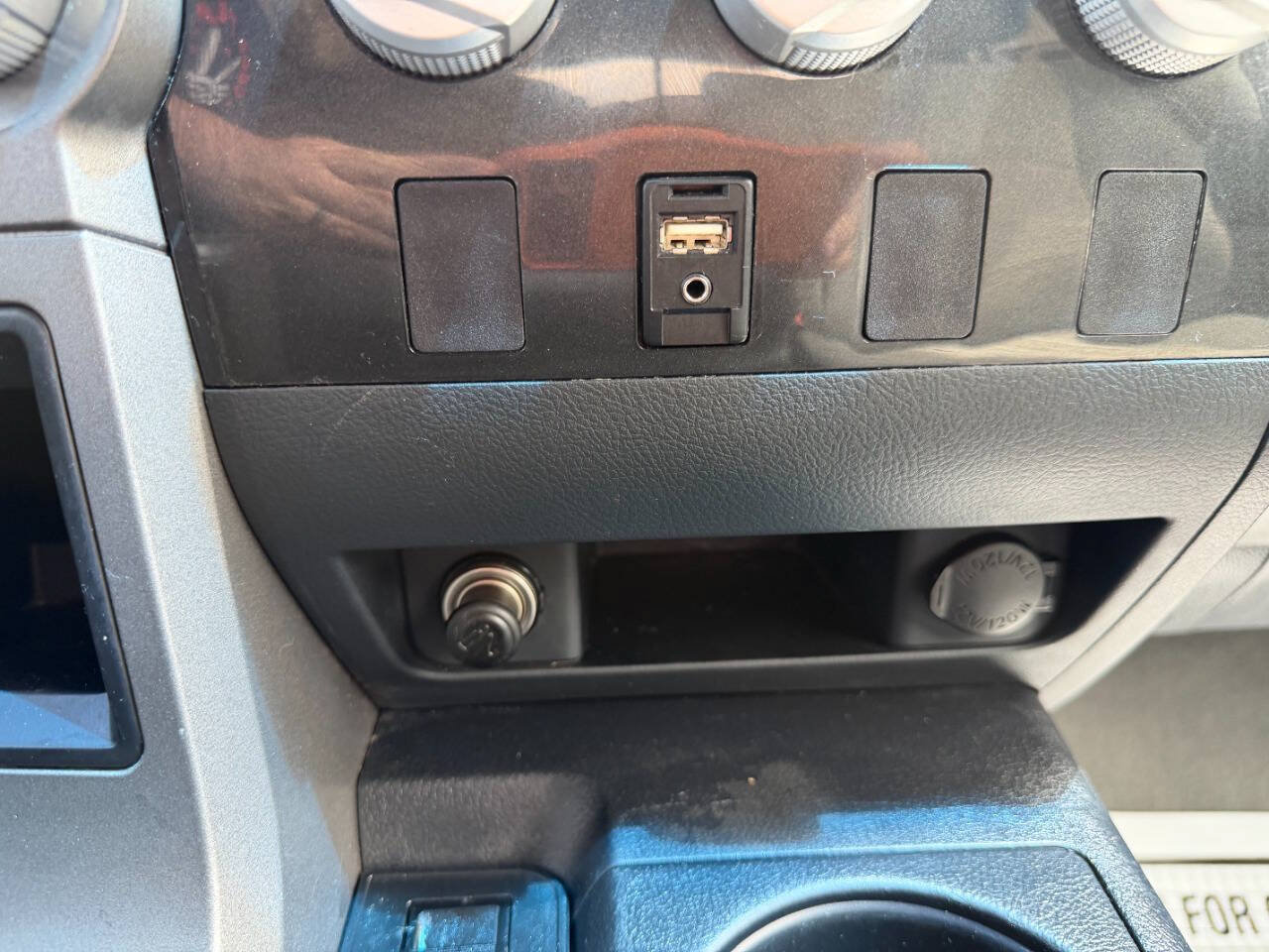 Used 2010 Toyota Tundra 4x4 Double Cab image 24