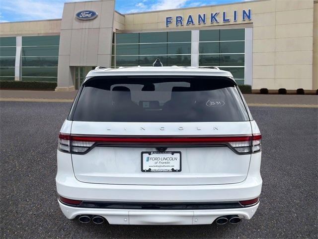New 2026 Lincoln Aviator 2WD w/ Jet Appearance Package image 6