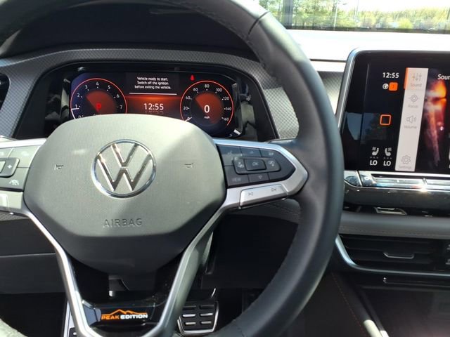 Used 2025 Volkswagen Atlas Peak Edition SE AWD/4WD image 29