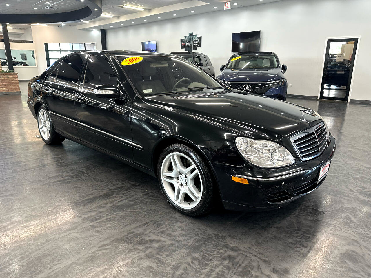 Used 2006 Mercedes-Benz S 500 4MATIC image 3