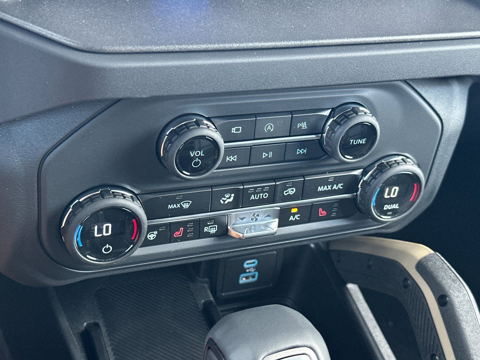 New 2025 Ford Bronco Badlands AWD/4WD image 23