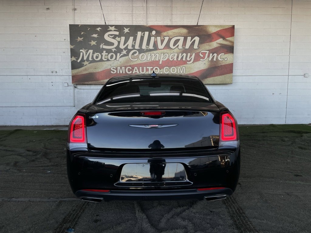 Used 2022 Chrysler 300 S w/ Comfort Group image 4