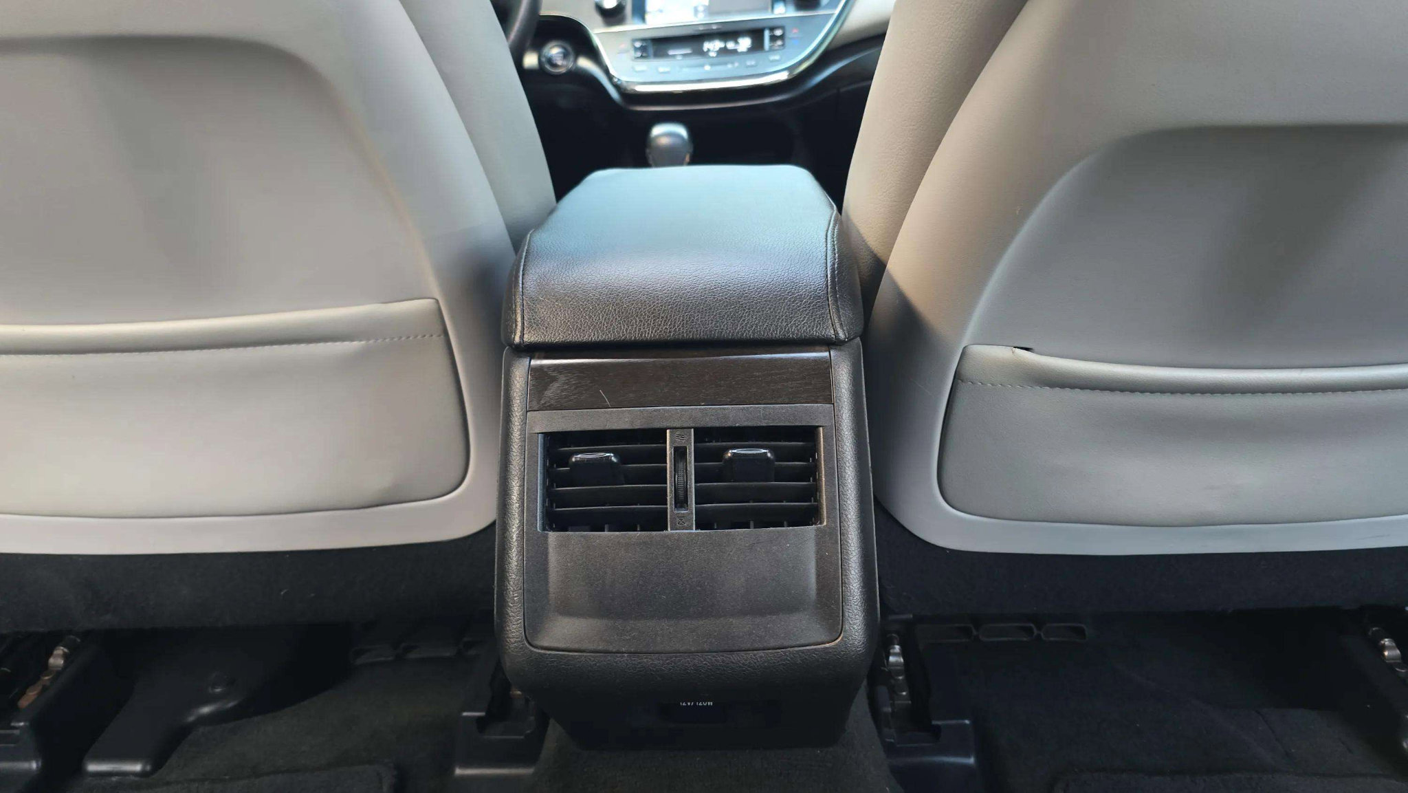 Used 2018 Toyota Avalon XLE Premium image 47