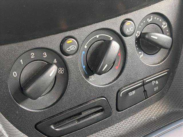 Used 2016 Ford Transit Connect XL image 14