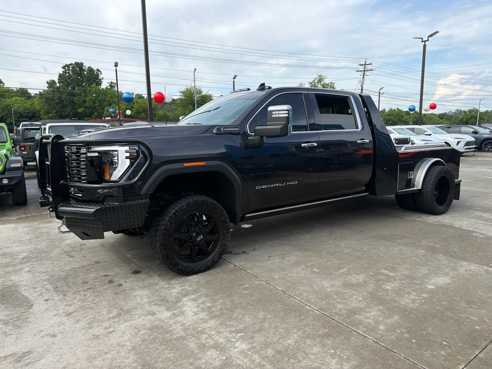 Used 2025 GMC Sierra 3500 Denali Ultimate AWD/4WD image 5