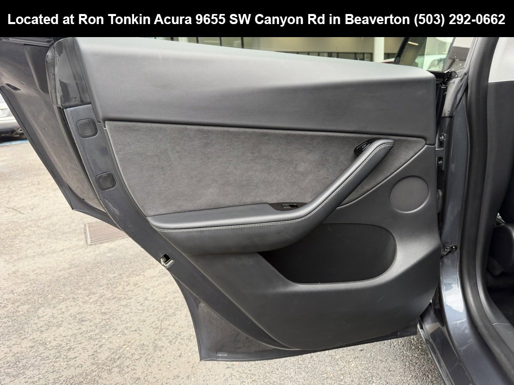 Used 2021 Tesla Model Y Long Range image 30
