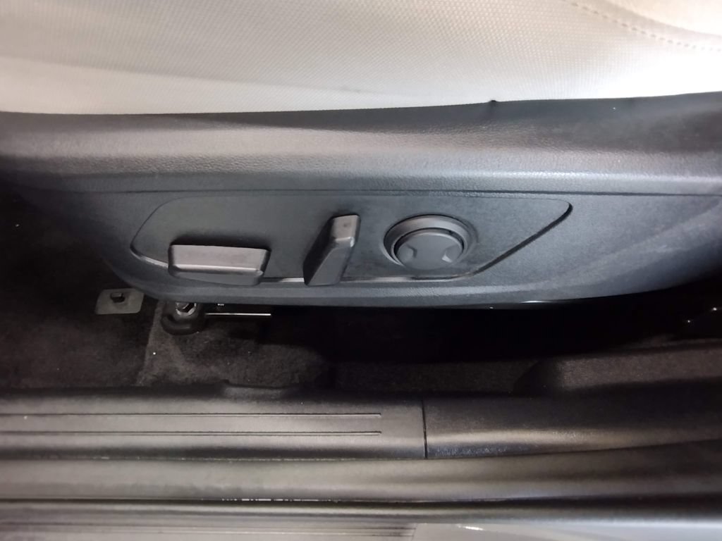 Certified 2025 Hyundai Tucson SEL AWD/4WD image 23