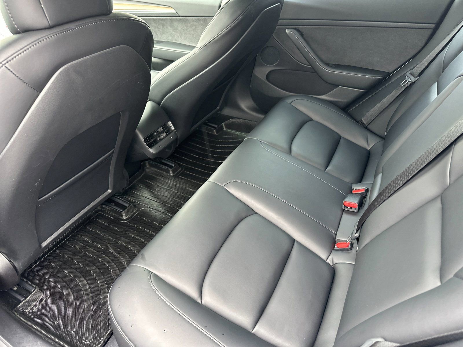 Used 2021 Tesla Model 3 Standard Range Plus image 12