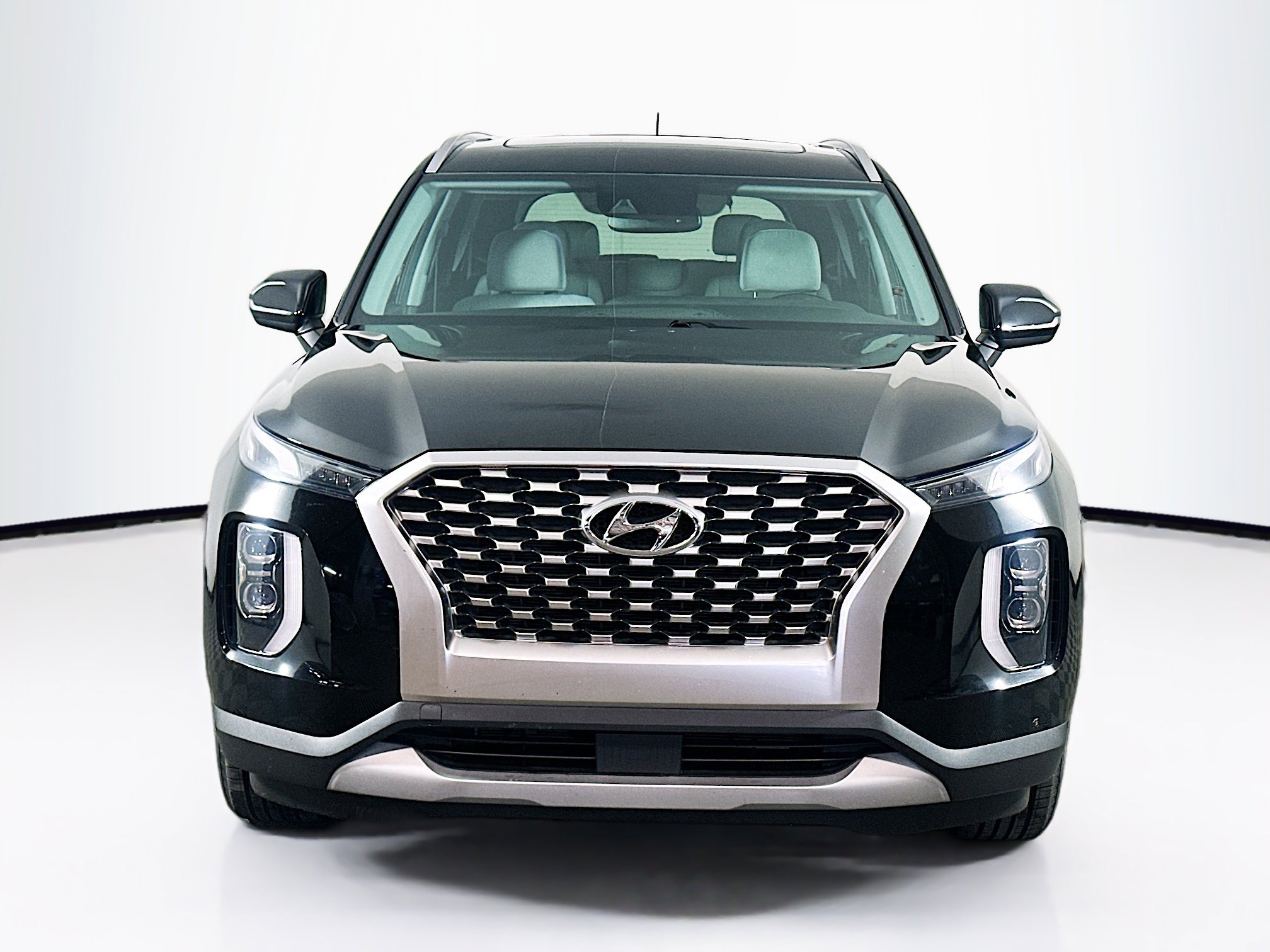 Used 2022 Hyundai Palisade SEL FWD image 2