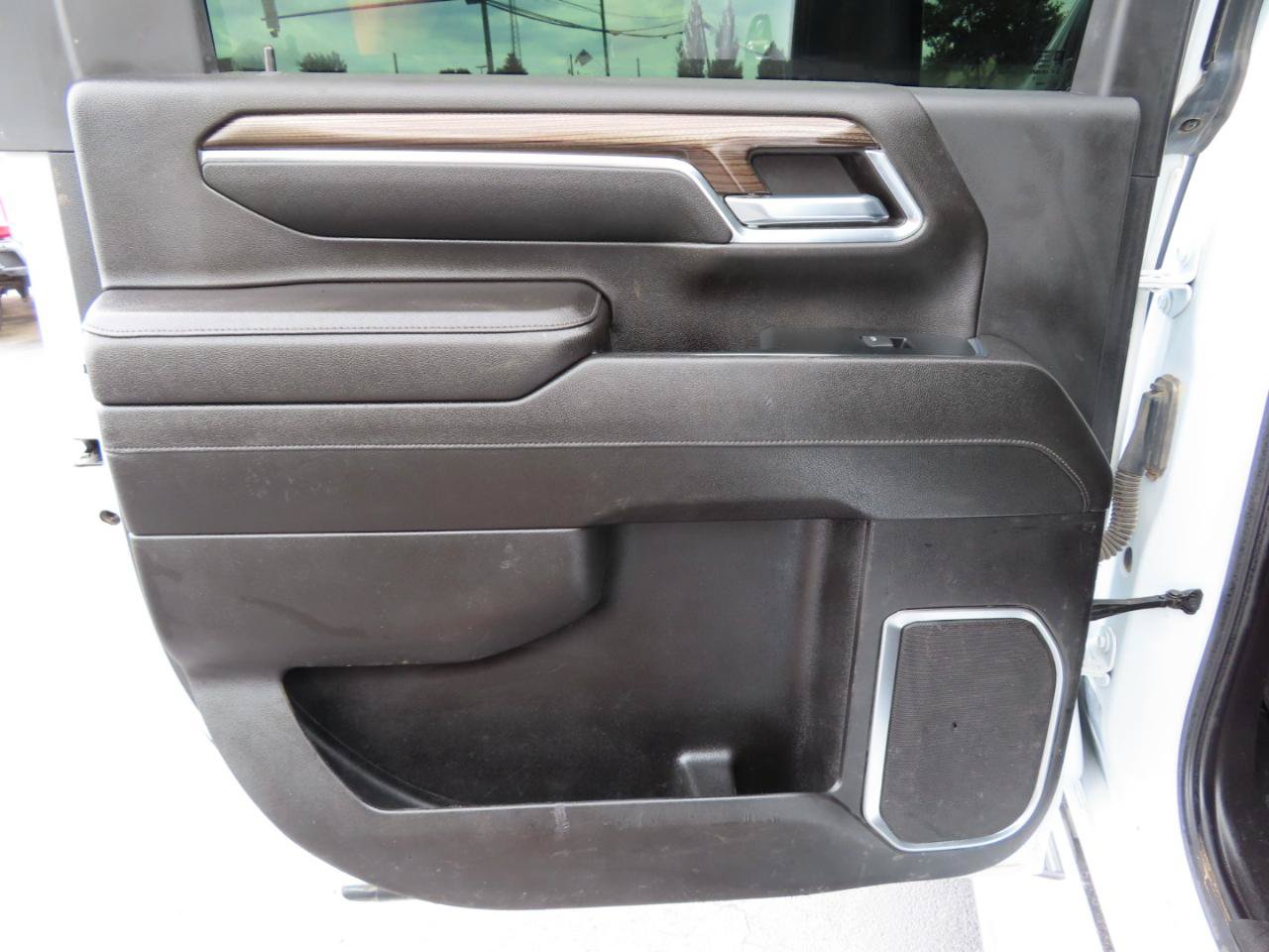 Used 2024 Chevrolet Silverado 2500 LT AWD/4WD image 33