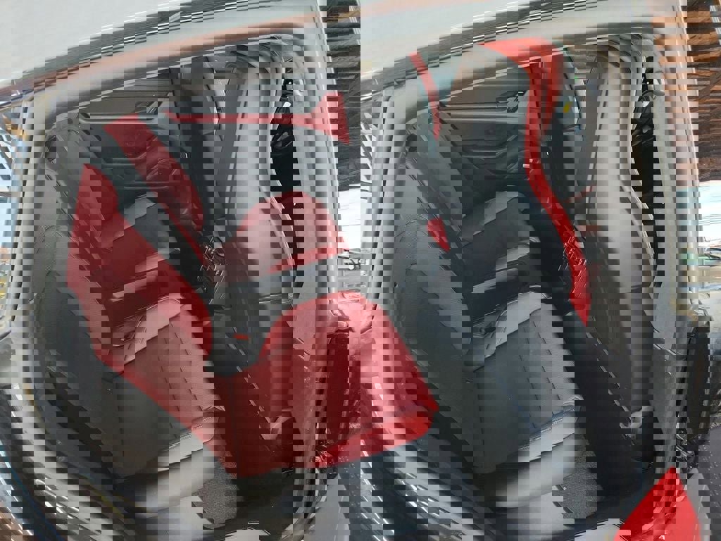 Used 2020 Porsche Taycan Turbo image 25