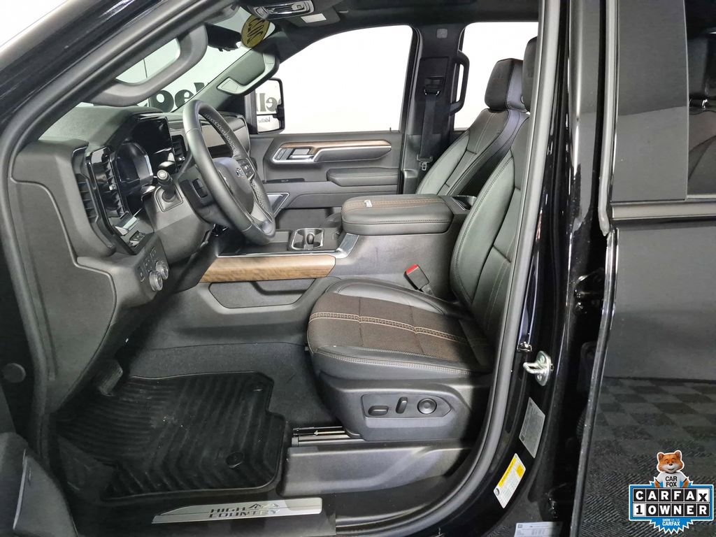 Certified 2025 Chevrolet Silverado 2500 High Country w/ Midnight Edition image 9