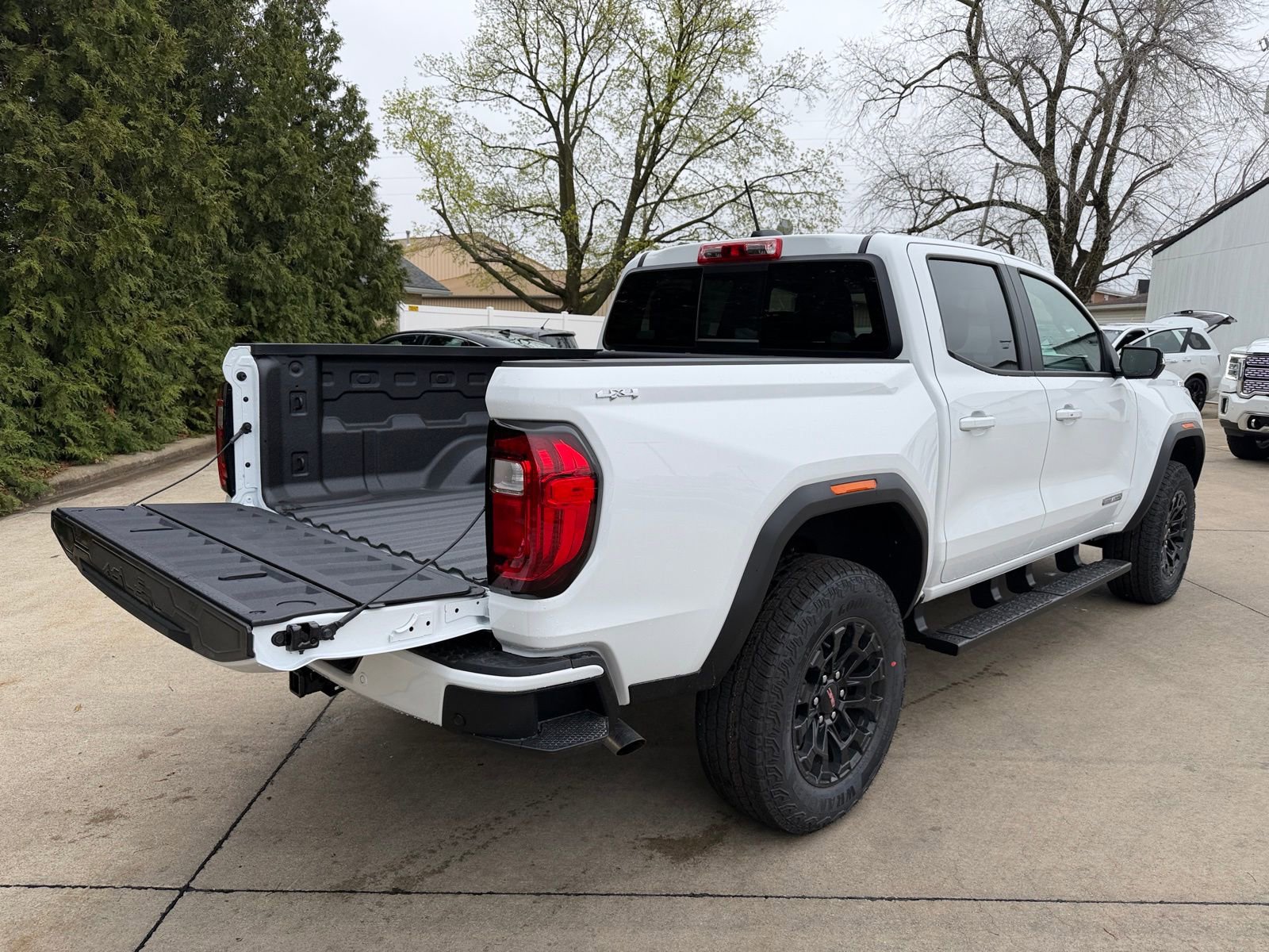 New 2026 GMC Canyon Elevation w/ Convenience Package image 37