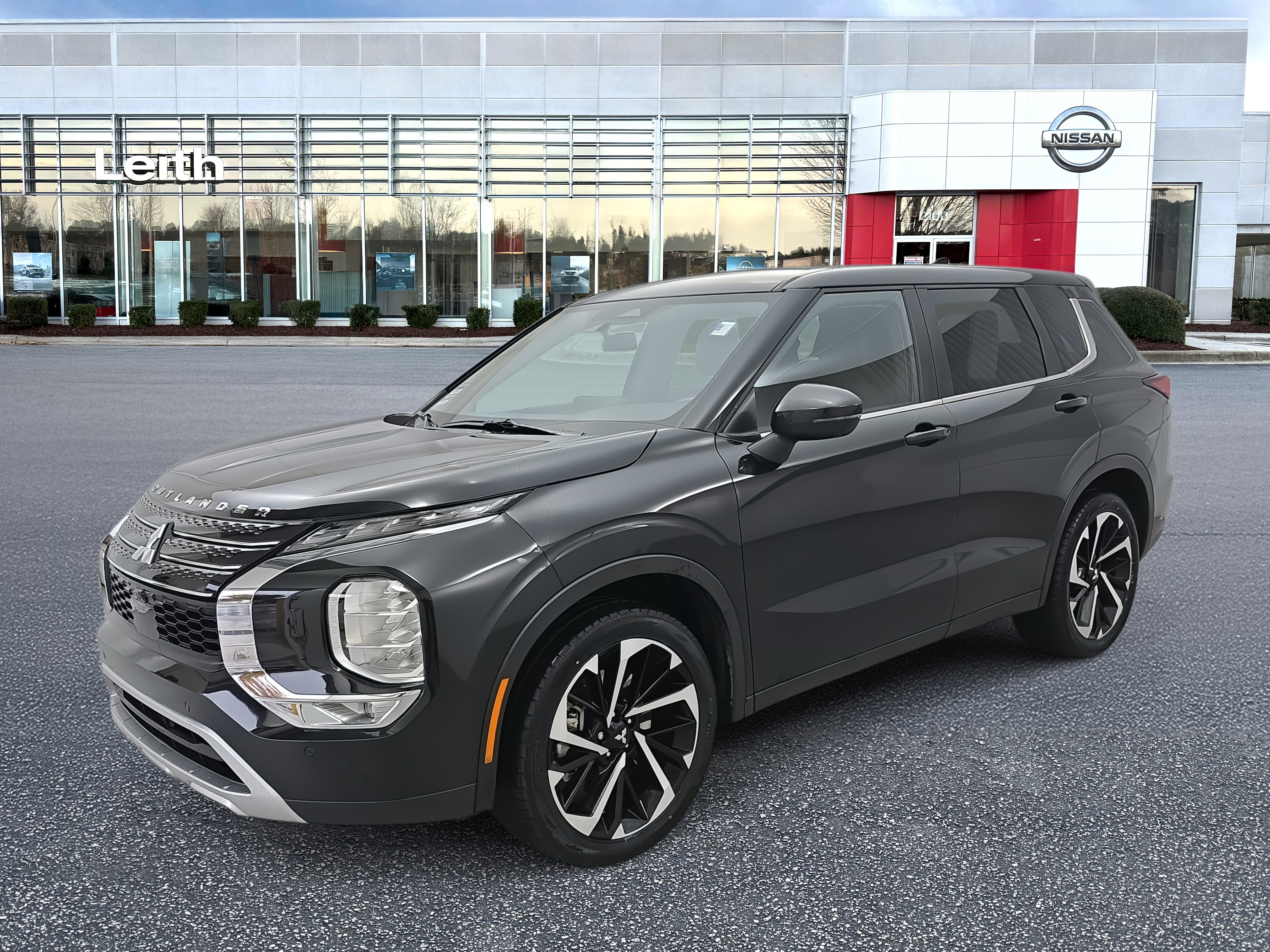 Used 2024 Mitsubishi Outlander SE Black Edition