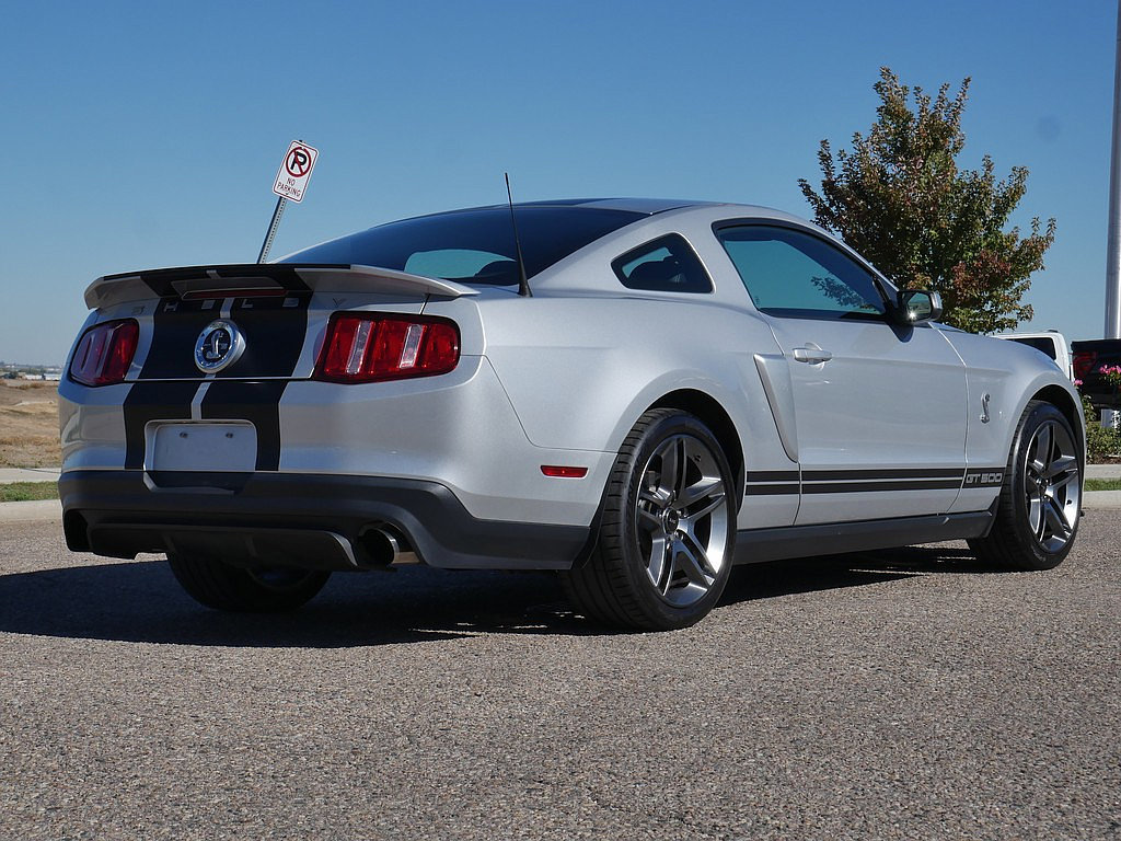 Used 2010 Ford Mustang Shelby GT500 RWD image 6
