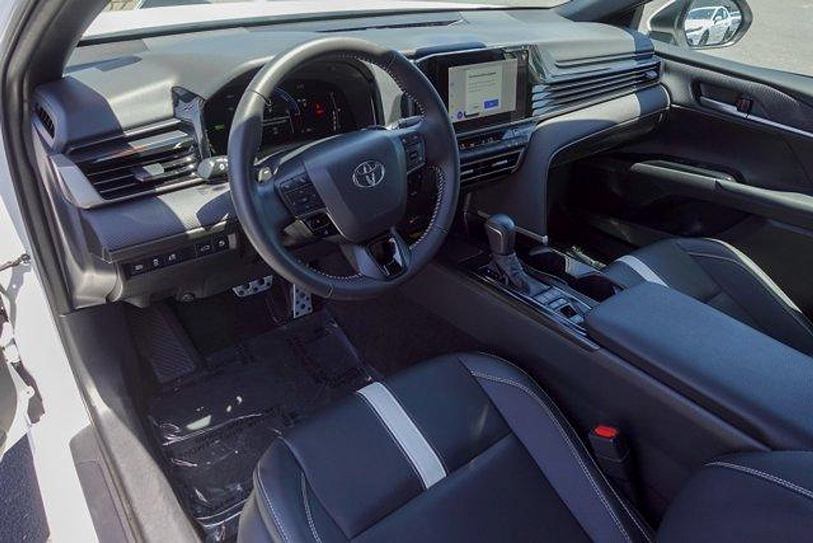 Certified 2025 Toyota Camry SE w/ Convenience Package FWD image 9