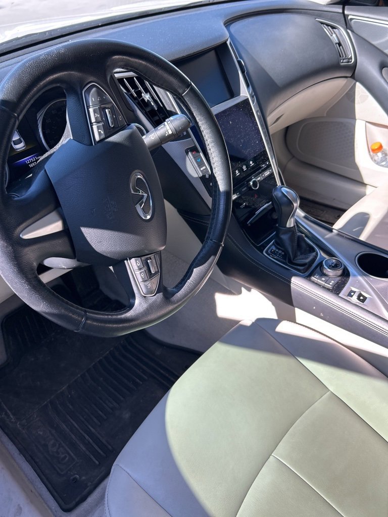 Used 2017 INFINITI Q50 Signature Edition w/ Cargo Package (L95) image 6