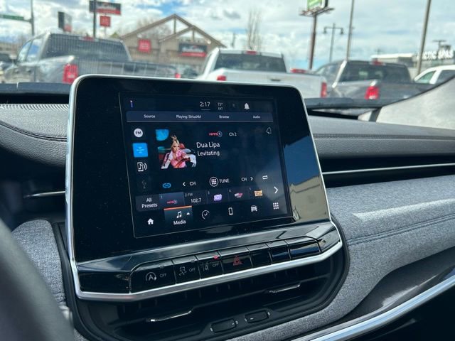 Used 2025 Jeep Compass Sport image 22