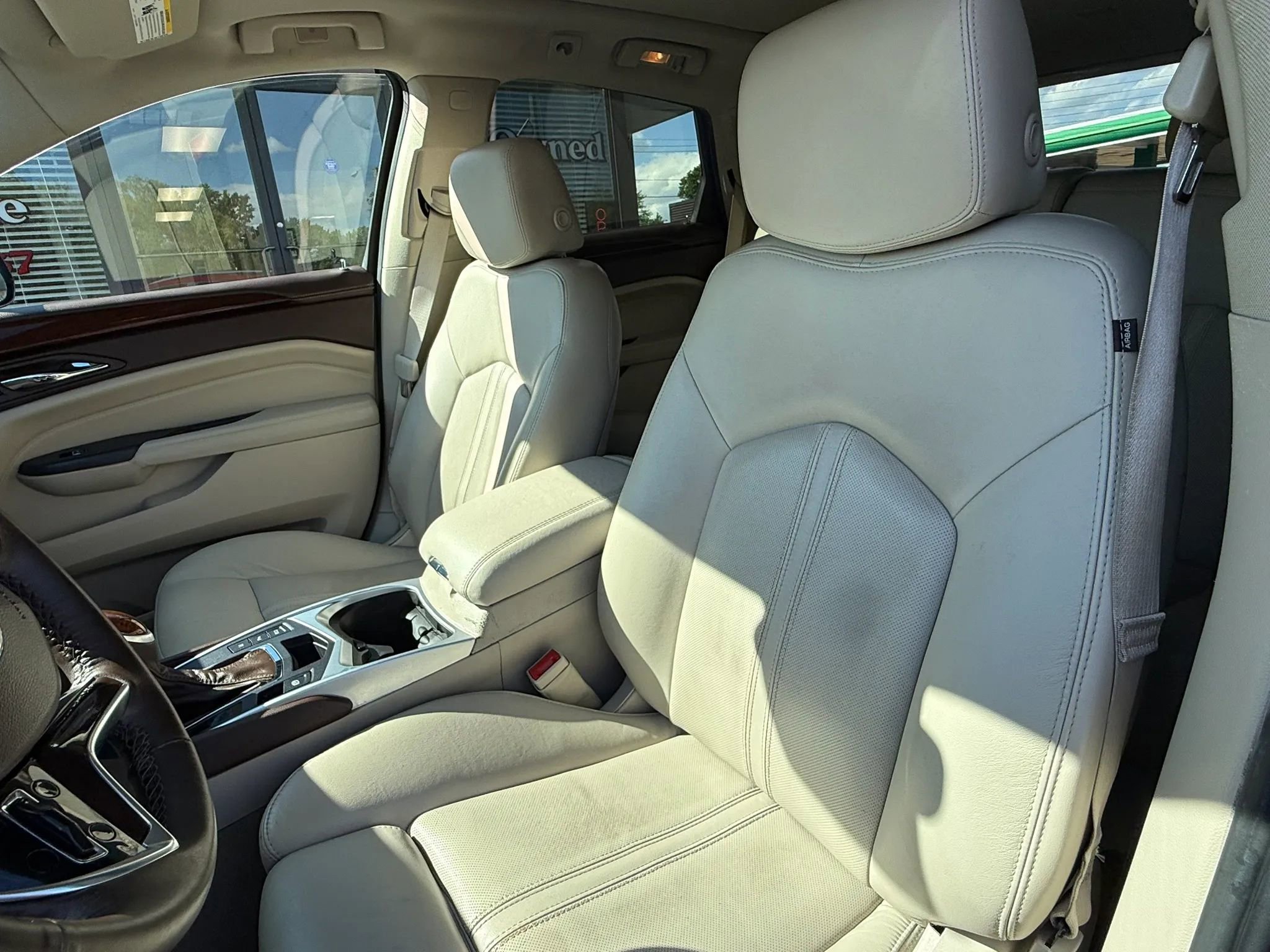 Used 2015 Cadillac SRX Luxury w/ Driver Awareness Package FWD image 15