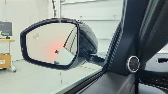 Used 2024 Land Rover Range Rover Evoque Dynamic SE image 13