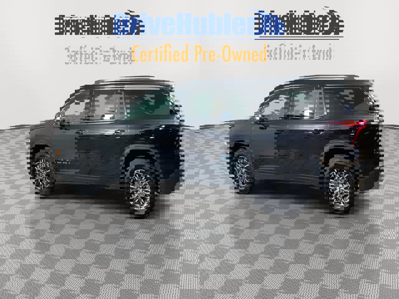 Used 2025 Chevrolet Traverse LT image 4