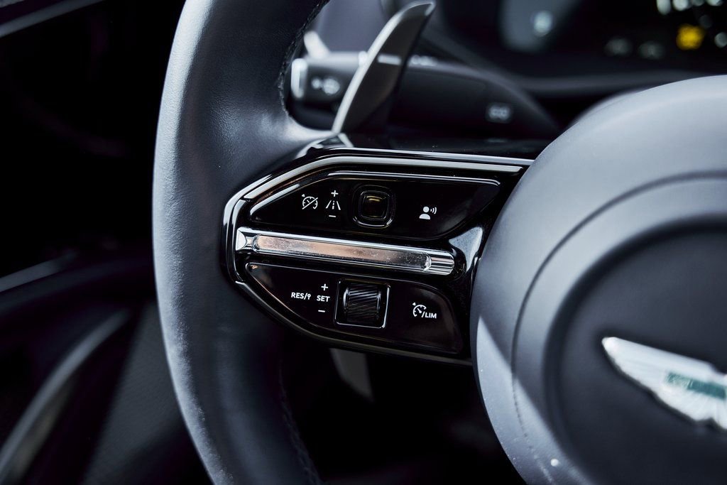 Used 2025 Aston Martin DBX 707 image 54