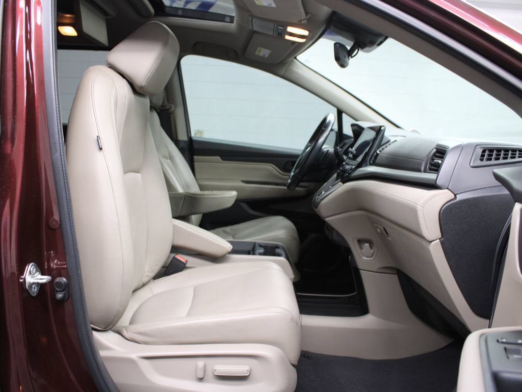 Used 2018 Honda Odyssey Touring image 32
