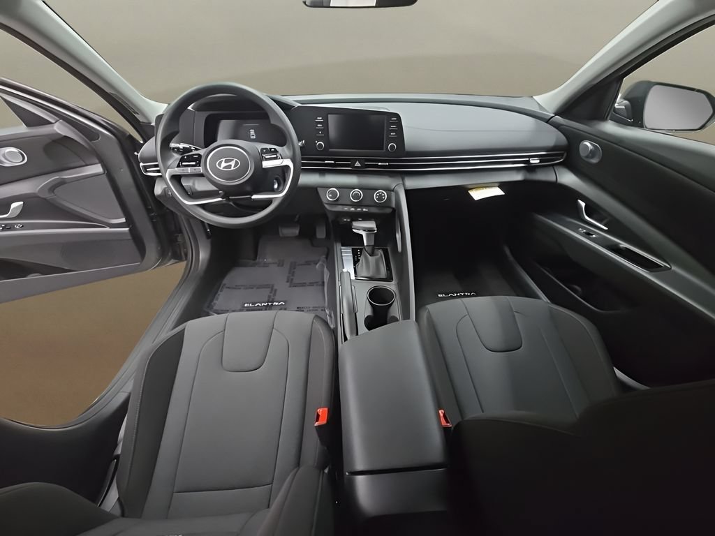 New 2026 Hyundai Elantra SE FWD image 37