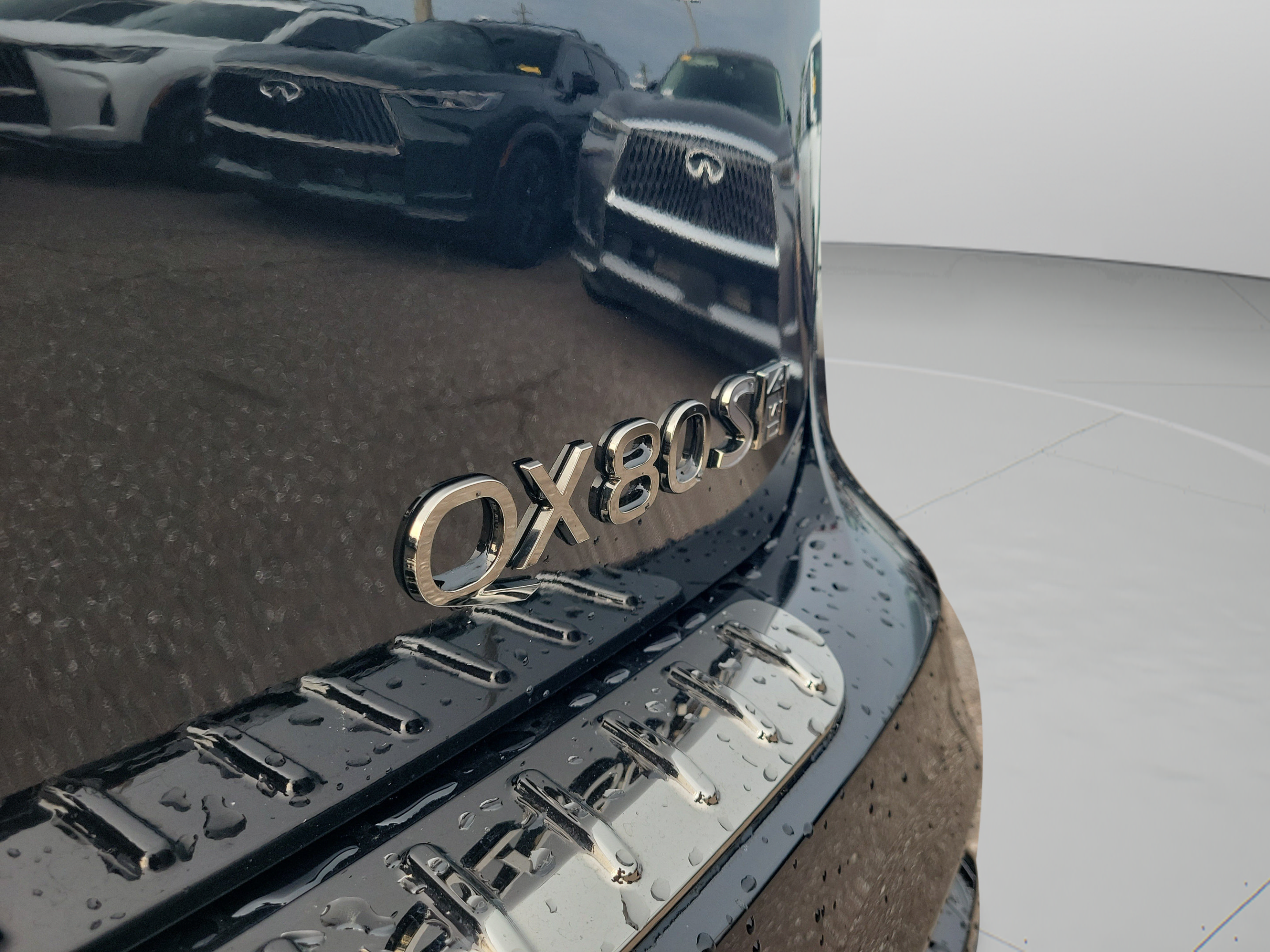 Certified 2026 INFINITI QX80 4WD w/ Sport Exterior Package image 50