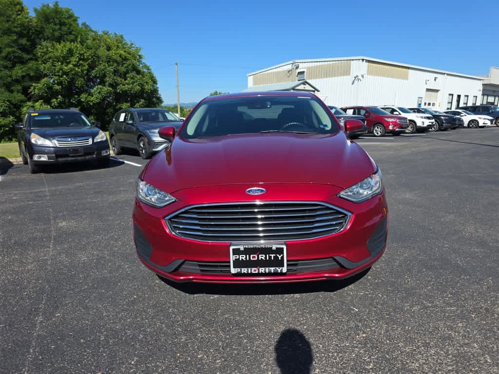 Used 2019 Ford Fusion SE FWD image 4