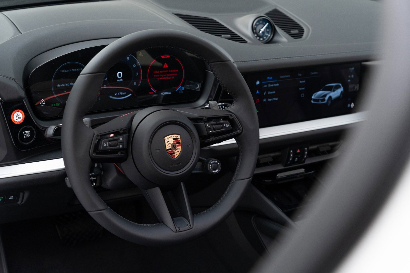 New 2025 Porsche Cayenne image 20