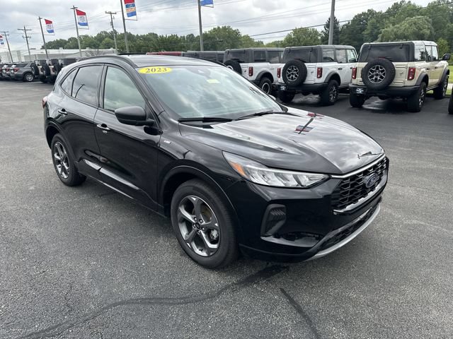 Used 2023 Ford Escape ST-Line w/ Tech Pack #1 AWD/4WD image 11