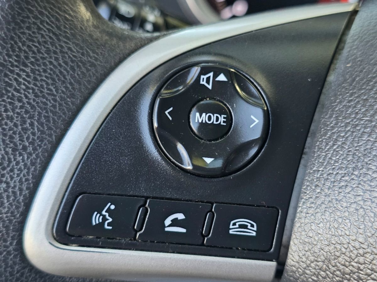 Used 2018 Mitsubishi Eclipse Cross LE image 29